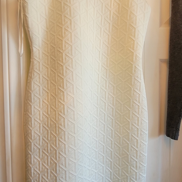 Designer Dresses - Picture 14 of 16